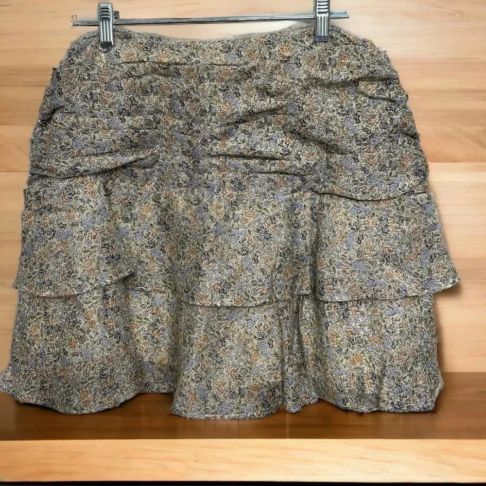 MinkPink Sabina mini skirt. NWT’s. Size large